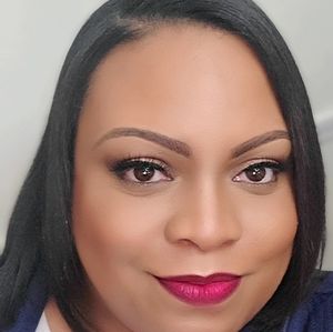 Meet your Posher, Whitney